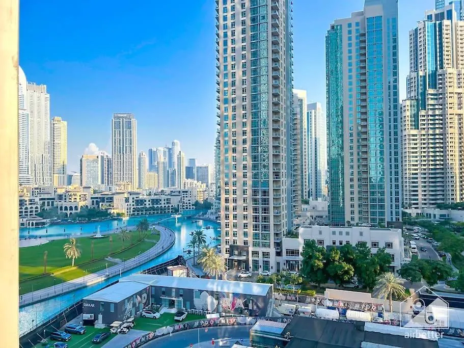 Luxury & Elegance In Downtown Fountain Views Apartment Dubai