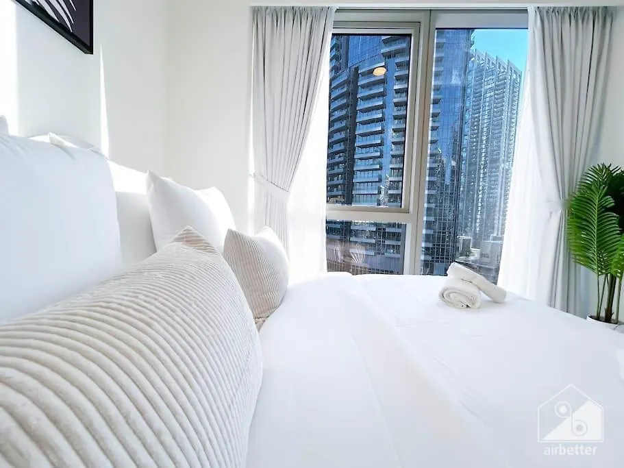 Luxury & Elegance In Downtown Fountain Views Apartment Dubai